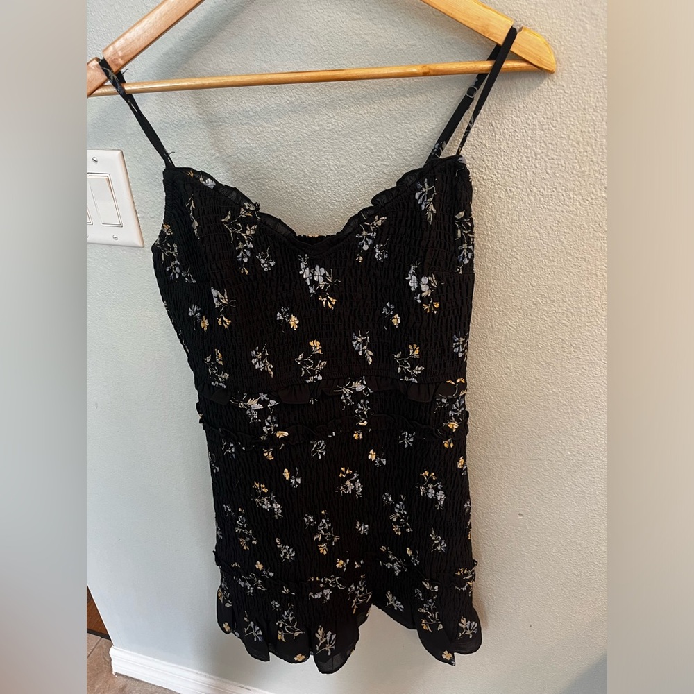 Abercrombie & Fitch Smocked Ruffled Black Floral Dress - Picture 5 of 6